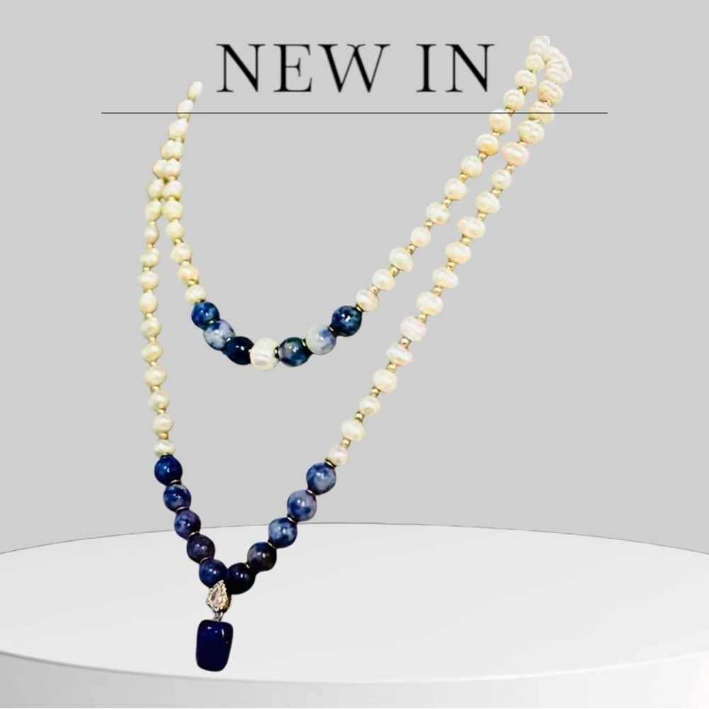 Elegant Blue Lapis Lazuli and Cream Pearls Beaded Necklace
